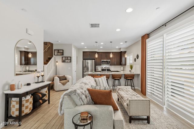 4100 S PINELAKE Way 104, Chandler, AZ 85249