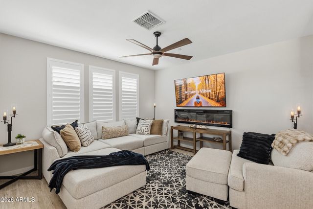 4100 S PINELAKE Way 104, Chandler, AZ 85249
