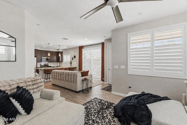 4100 S PINELAKE Way 104, Chandler, AZ 85249