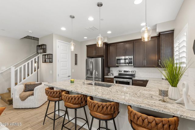 4100 S PINELAKE Way 104, Chandler, AZ 85249