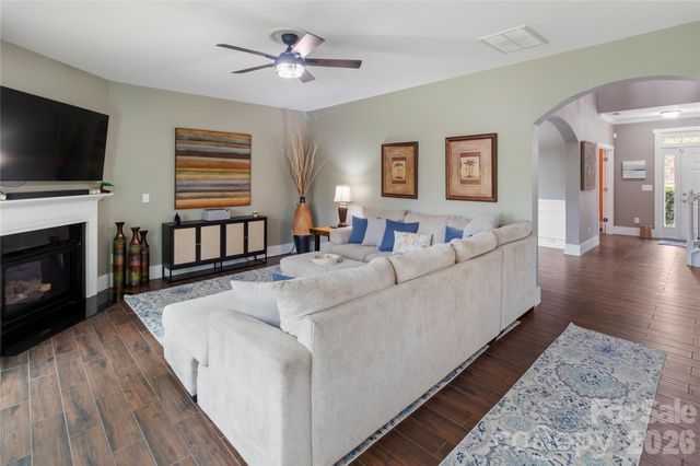 4873 Samuel Pinckney Drive, Belmont, NC 28012