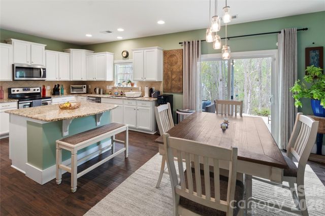 4873 Samuel Pinckney Drive, Belmont, NC 28012