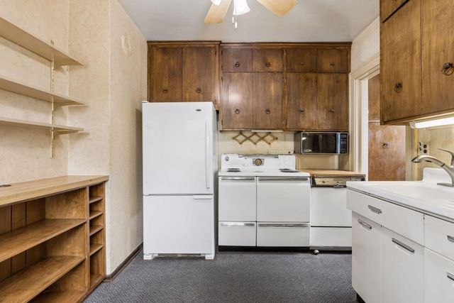 814 62nd Avenue N, Brooklyn Center, MN 55430