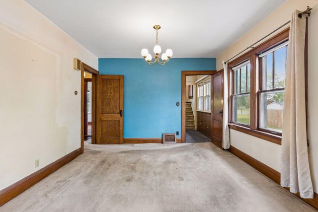 814 62nd Avenue N, Brooklyn Center, MN 55430