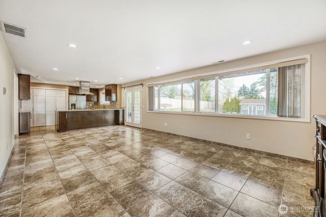 3618 S 243rd Street, Kent, WA 98032