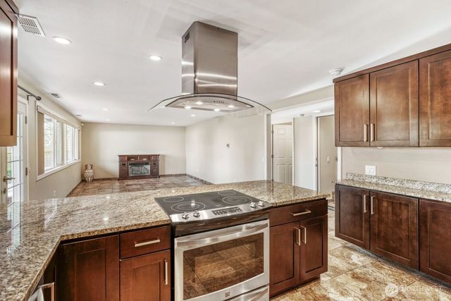 3618 S 243rd Street, Kent, WA 98032