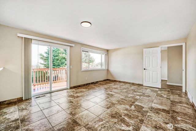 3618 S 243rd Street, Kent, WA 98032