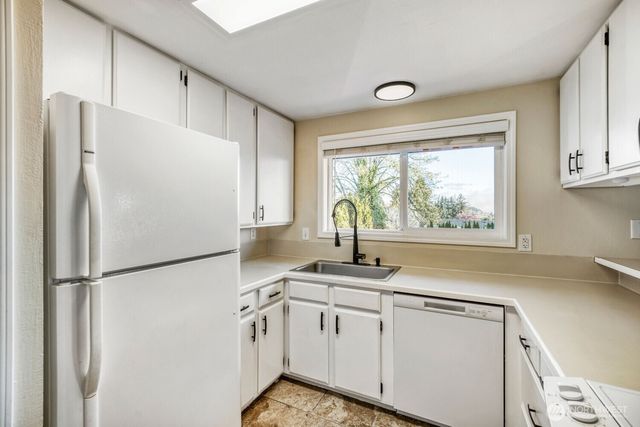 3618 S 243rd Street, Kent, WA 98032