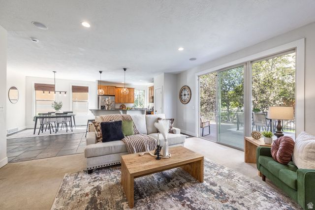 15208 S EAGLE CHASE DR, Draper, UT 84020