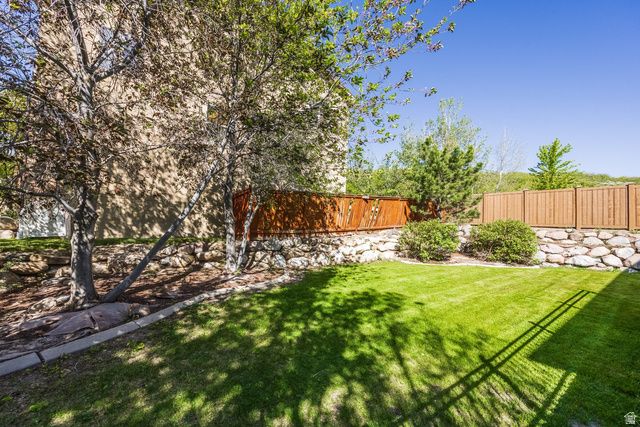 15208 S EAGLE CHASE DR, Draper, UT 84020