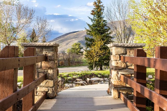 15208 S EAGLE CHASE DR, Draper, UT 84020