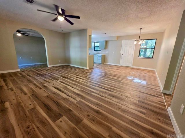 156 Honeysuckle Circle, Hot Springs, AR 71913