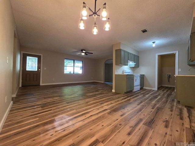 156 Honeysuckle Circle, Hot Springs, AR 71913