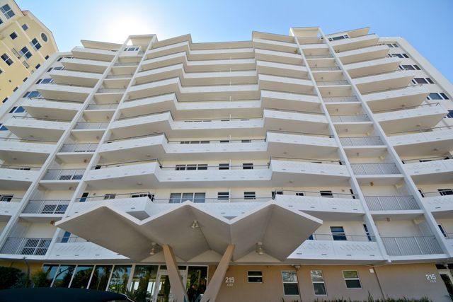 215 N Birch Road A2, Fort Lauderdale, FL 33304