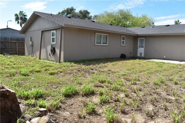 985 Ribbon Tail St, Corpus Christi, TX 78418