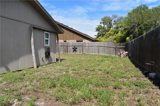 985 Ribbon Tail St, Corpus Christi, TX 78418