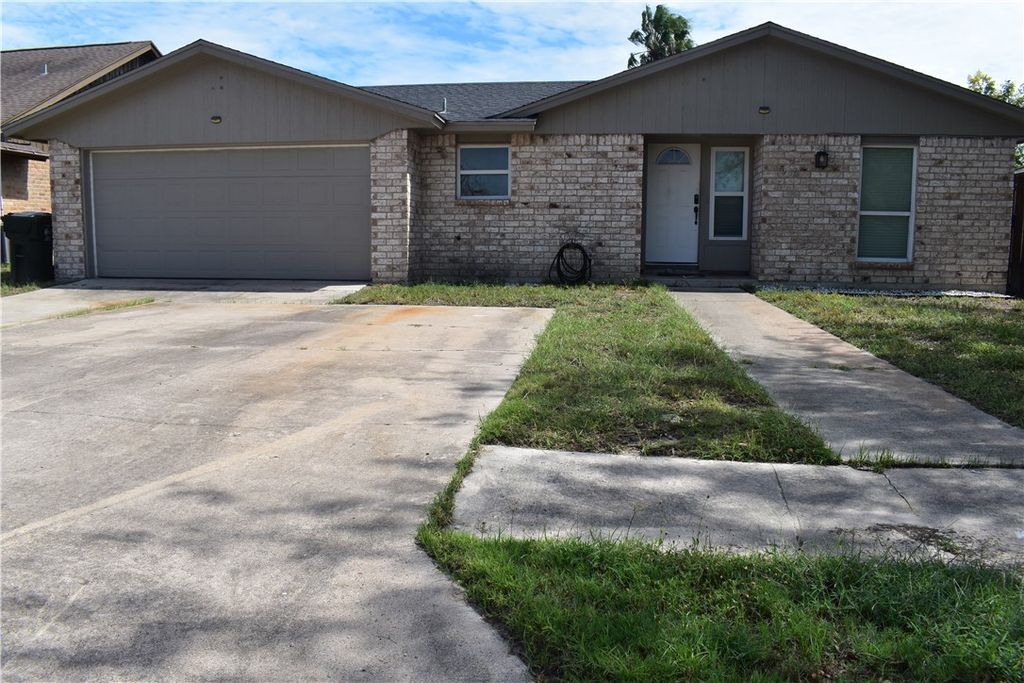 985 Ribbon Tail St, Corpus Christi, TX 78418