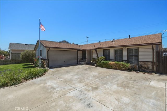 16301 Golden Gate Lane, Huntington Beach, CA 92649