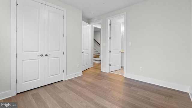 8281 COLLING MANOR CT, Alexandria, VA 22308