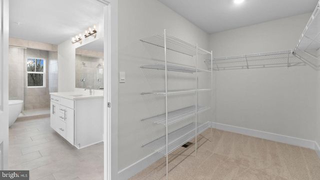 8281 COLLING MANOR CT, Alexandria, VA 22308