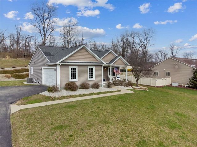 1040 Red Tail Hollow, N Franklin Twp, PA 15301