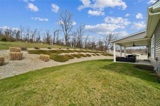 1040 Red Tail Hollow, N Franklin Twp, PA 15301