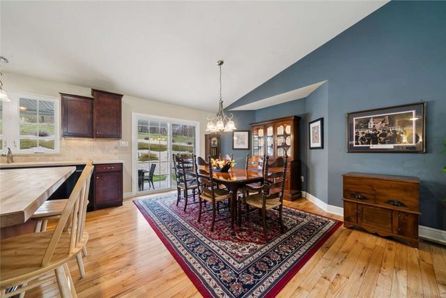 1040 Red Tail Hollow, N Franklin Twp, PA 15301