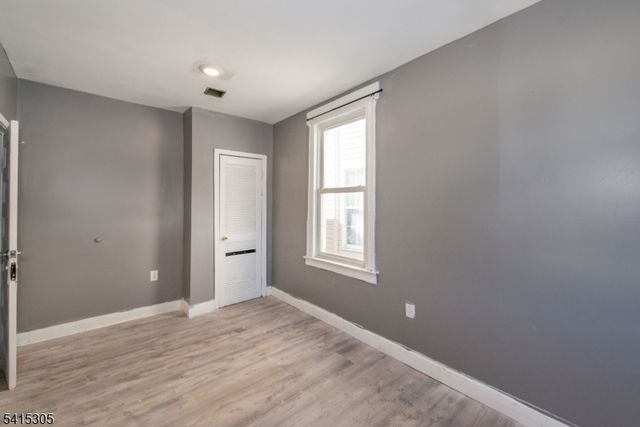 357 16th Ave, Irvington Twp., NJ 07111