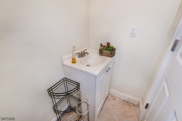 357 16th Ave, Irvington Twp., NJ 07111