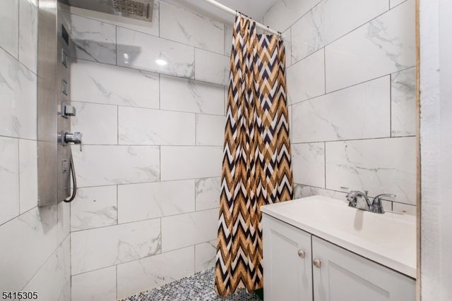 357 16th Ave, Irvington Twp., NJ 07111