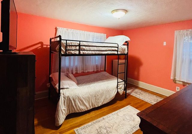 29 Rogers Ave, West Springfield, MA 01089