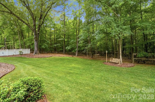 405 Hillcrest Drive, Harrisburg, NC 28075