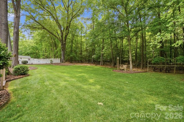 405 Hillcrest Drive, Harrisburg, NC 28075