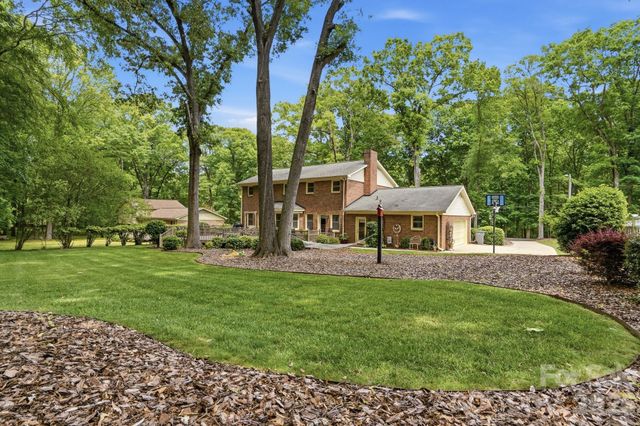 405 Hillcrest Drive, Harrisburg, NC 28075