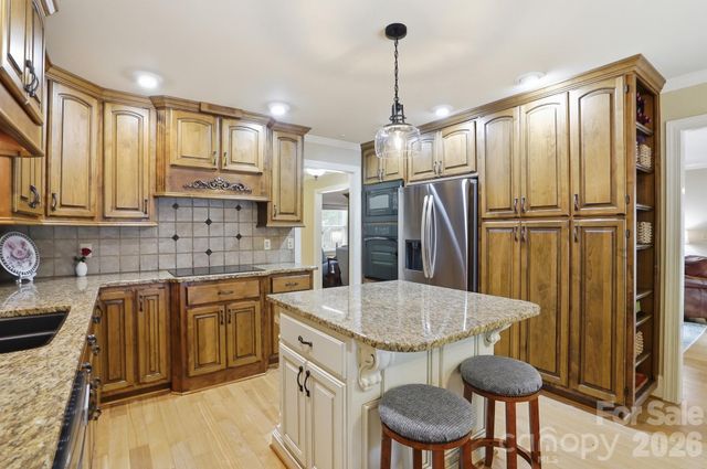 405 Hillcrest Drive, Harrisburg, NC 28075