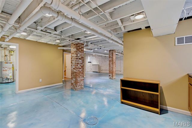 6922 Kingsbury Boulevard, University City, MO 63130