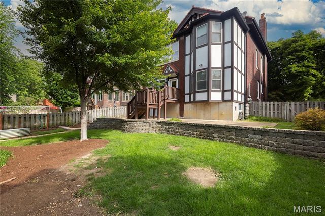 6922 Kingsbury Boulevard, University City, MO 63130