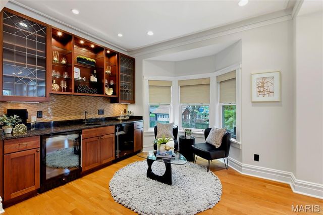 6922 Kingsbury Boulevard, University City, MO 63130