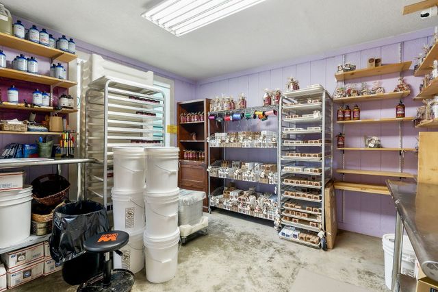 285 Harmony Ln, Smithville, TN 37166