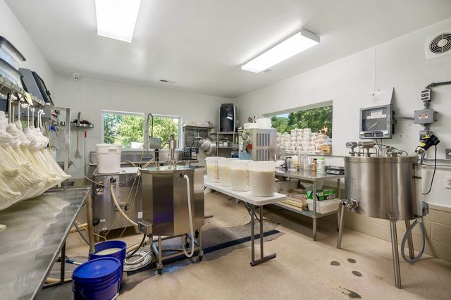 285 Harmony Ln, Smithville, TN 37166