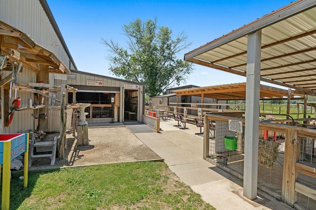 285 Harmony Ln, Smithville, TN 37166