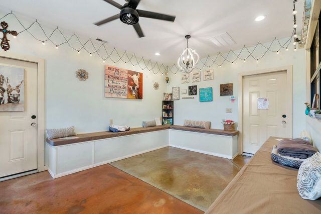 285 Harmony Ln, Smithville, TN 37166