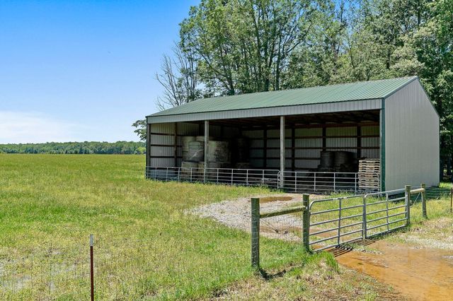 285 Harmony Ln, Smithville, TN 37166