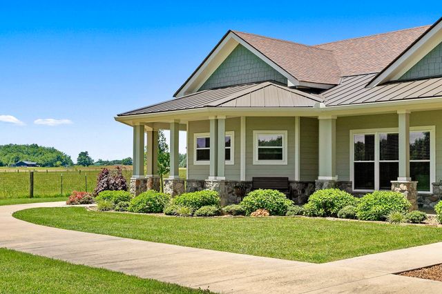 285 Harmony Ln, Smithville, TN 37166