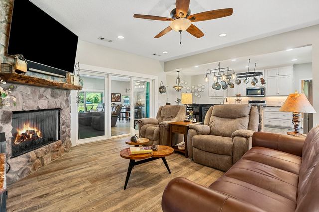 285 Harmony Ln, Smithville, TN 37166