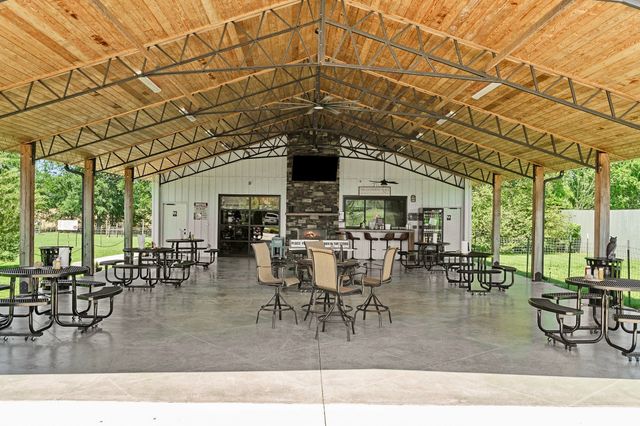 285 Harmony Ln, Smithville, TN 37166