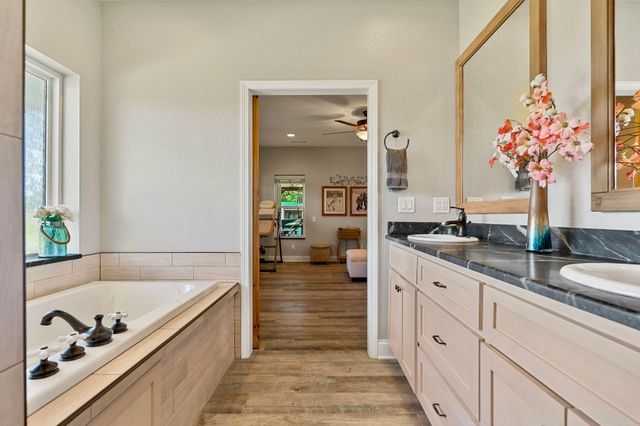 285 Harmony Ln, Smithville, TN 37166