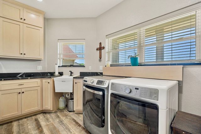 285 Harmony Ln, Smithville, TN 37166