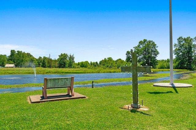 285 Harmony Ln, Smithville, TN 37166