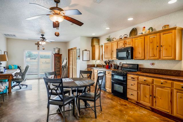 285 Harmony Ln, Smithville, TN 37166